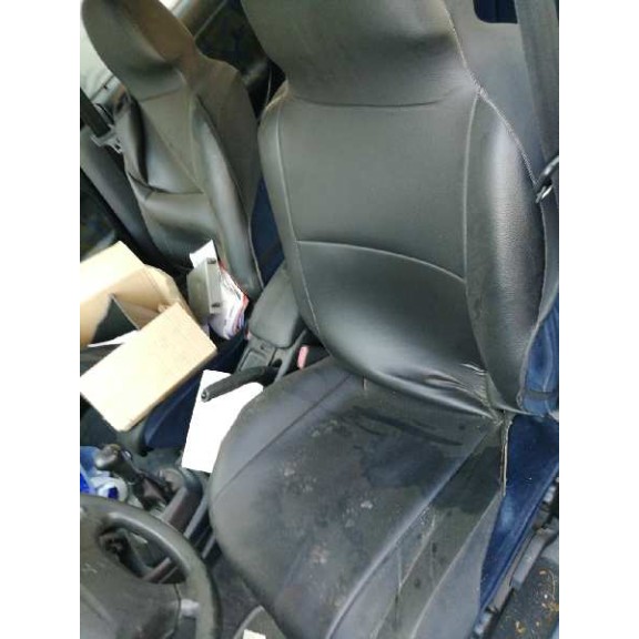 mitsubishi carisma berlina 4 (da0) del año 1999