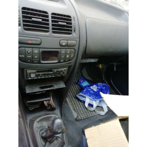 mitsubishi carisma berlina 4 (da0) del año 1999