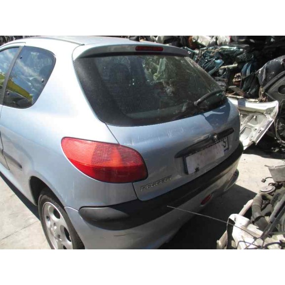 peugeot 206 berlina del año 2001