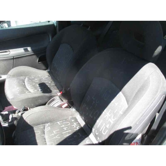 peugeot 206 berlina del año 2001