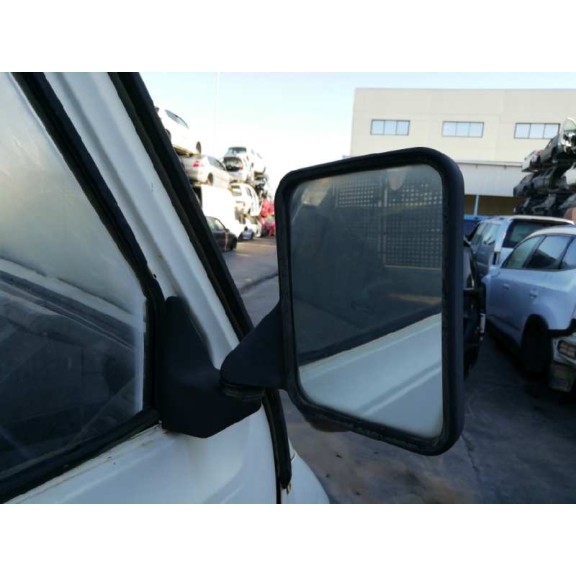 nissan trade van 2.0 (1886 - 1993) del año 1992