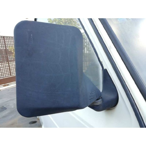 nissan trade van 2.0 (1886 - 1993) del año 1992