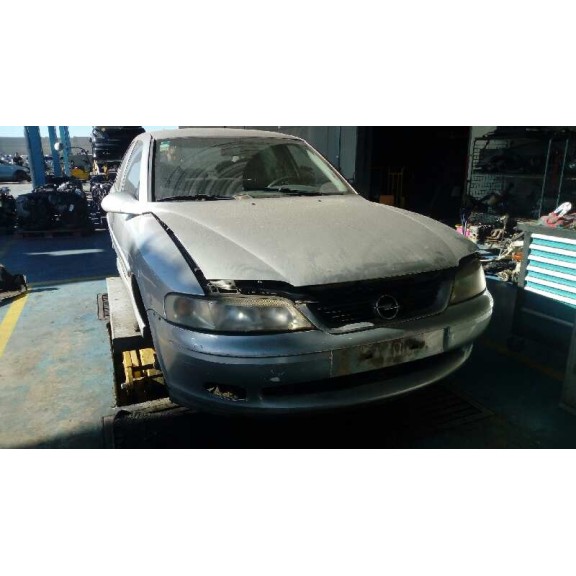 opel vectra b berlina del año 1999