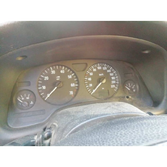 opel astra g berlina del año 2002