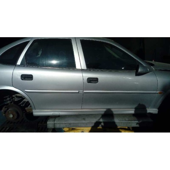 opel vectra b berlina del año 1999