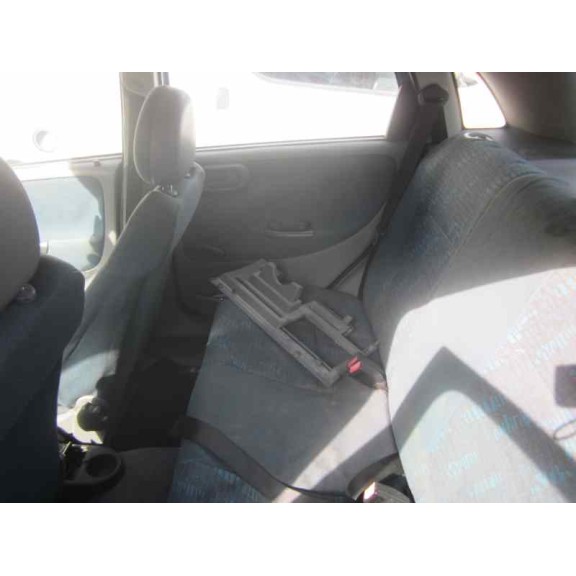 opel corsa c del año 2002