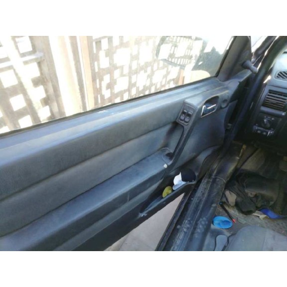 opel astra g berlina del año 2002