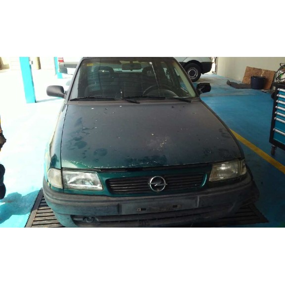 opel astra f berlina del año 1995