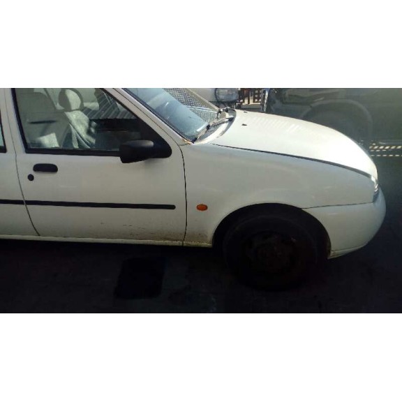 ford fiesta berlina del año 1997