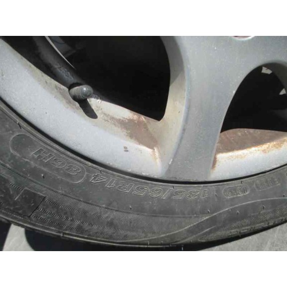 ford focus berlina (cak) del año 2000