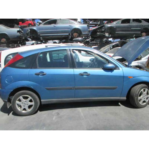ford focus berlina (cak) del año 2000