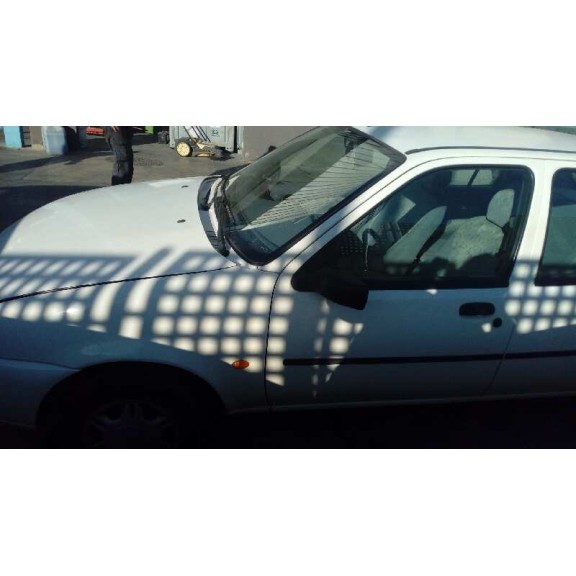 ford fiesta berlina del año 1997