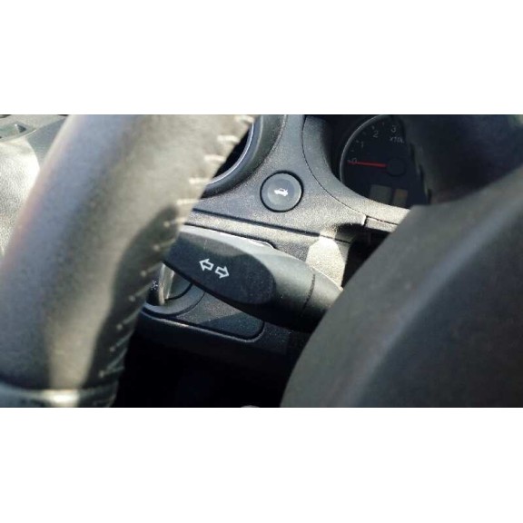 ford fiesta (cbk) del año 2004