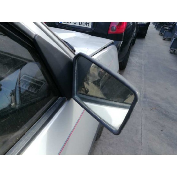 peugeot 205 berlina del año 1986