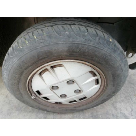 peugeot 205 berlina del año 1986