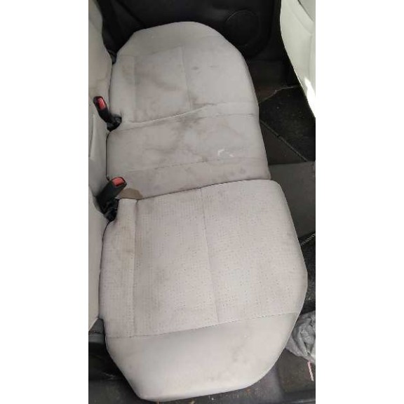 mitsubishi space star (dg0) del año 2002