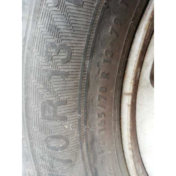 peugeot 205 berlina del año 1986