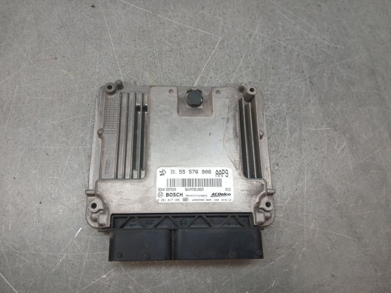 Recambio de centralita motor uce para opel insignia a (g09) 2.0 cdti (68) referencia OEM IAM 55576906 0281017105 