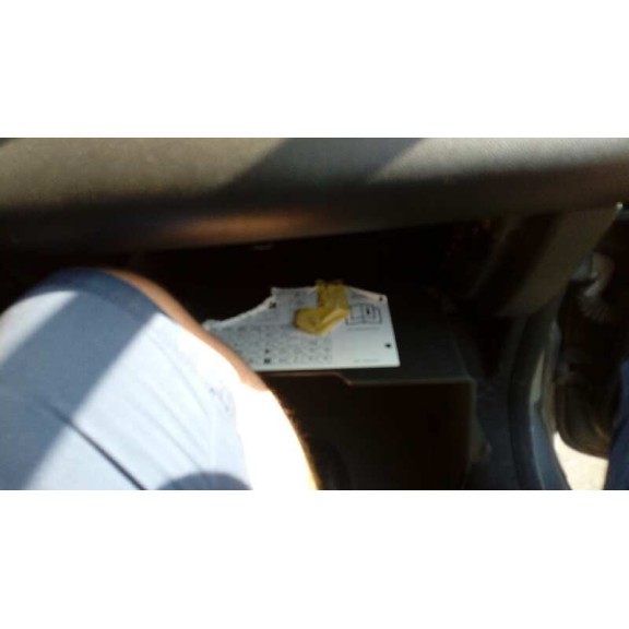 ford fiesta (cbk) del año 2004