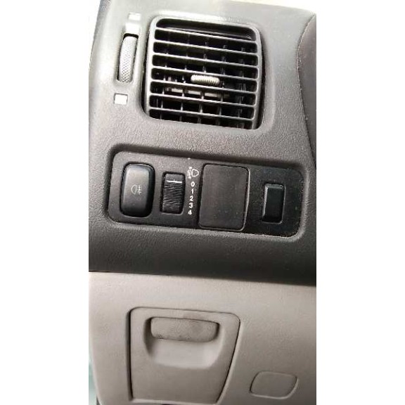 mitsubishi space star (dg0) del año 2002