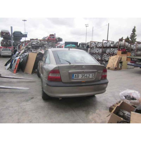 opel vectra b berlina del año 1997