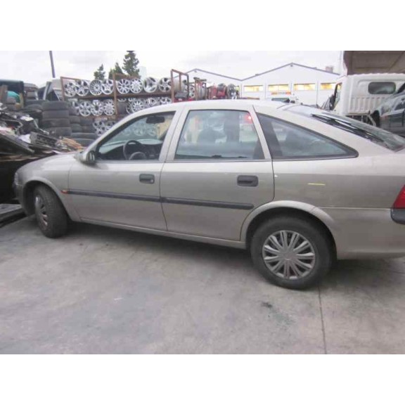 opel vectra b berlina del año 1997