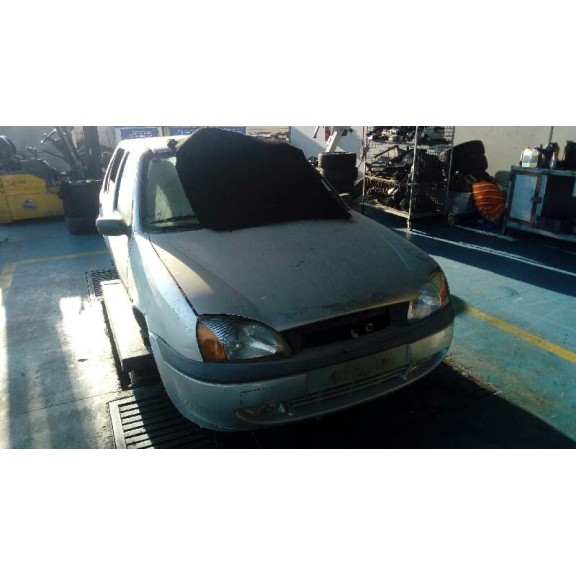 ford fiesta berlina (dx) del año 2002