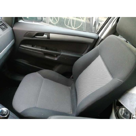 opel zafira b del año 2012