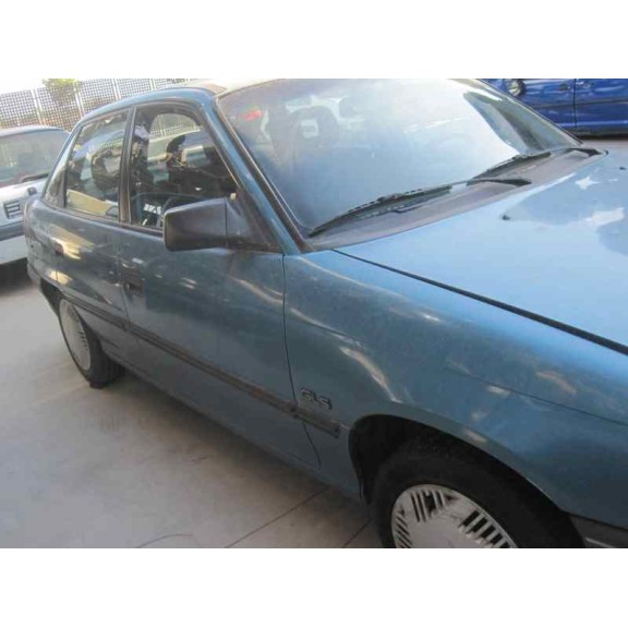 opel astra f berlina del año 1992