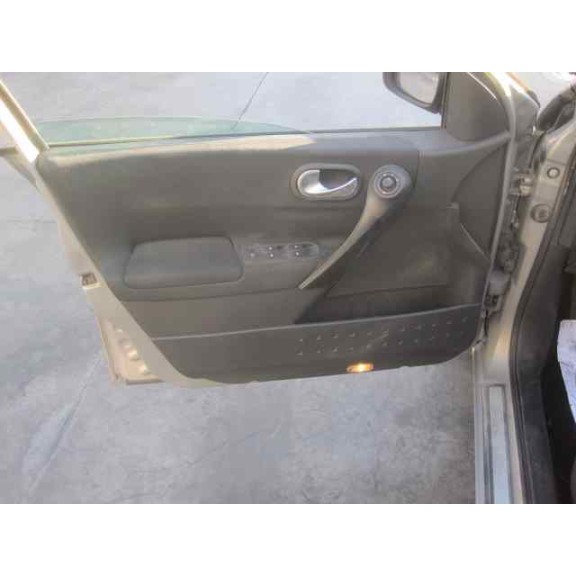 renault megane ii classic berlina del año 2003