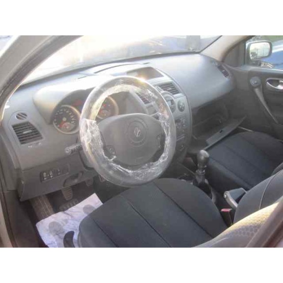 renault megane ii classic berlina del año 2003