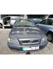 volvo s40 berlina del año 2001