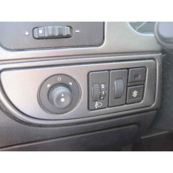 citroën xsara berlina del año 1999