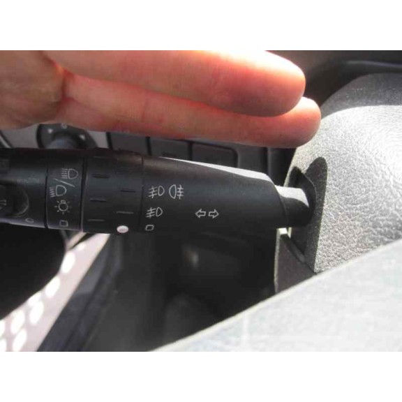 citroën xsara berlina del año 1999