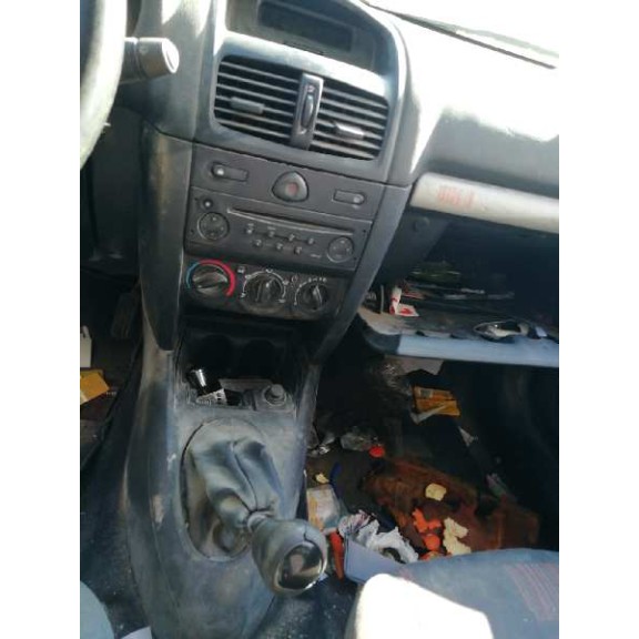 renault clio ii fase ii (b/cb0) del año 2004