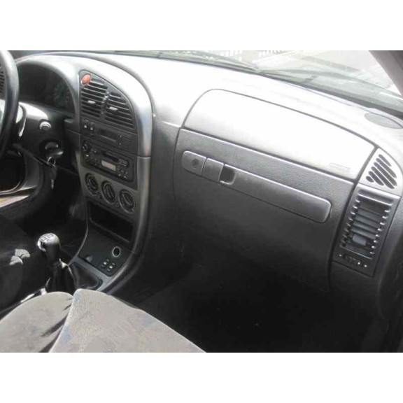 citroën xsara berlina del año 1999