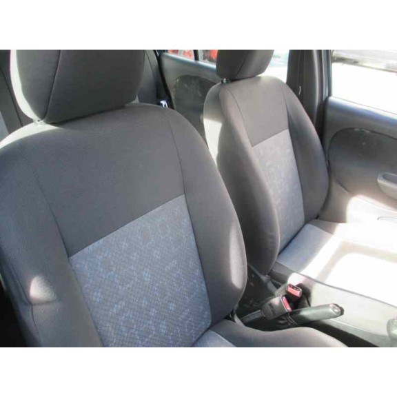 ford fiesta berlina (dx) del año 2000