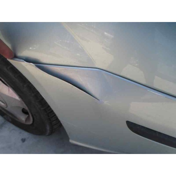 ford focus berlina (cak) del año 2003