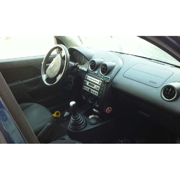 ford fiesta (cbk) del año 2004