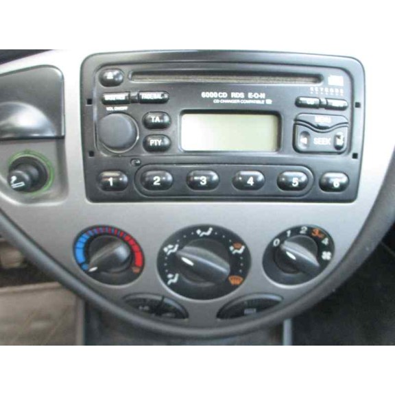 ford focus berlina (cak) del año 2003