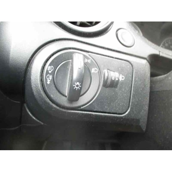 ford fiesta (cbk) del año 2004