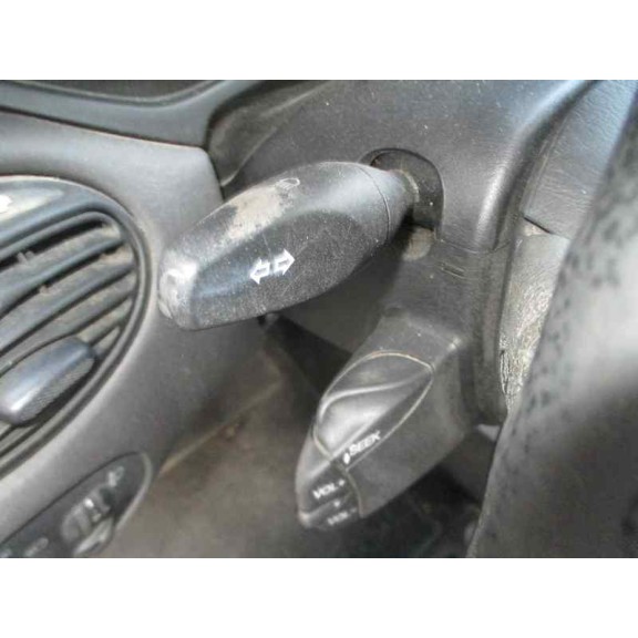 ford focus berlina (cak) del año 2003