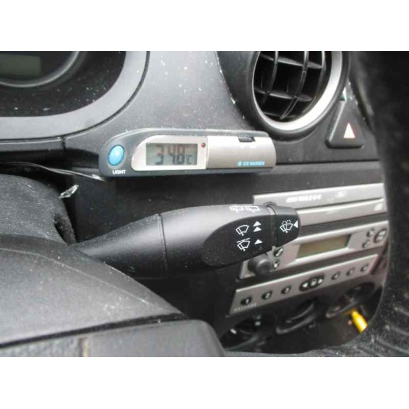 ford fiesta (cbk) del año 2004