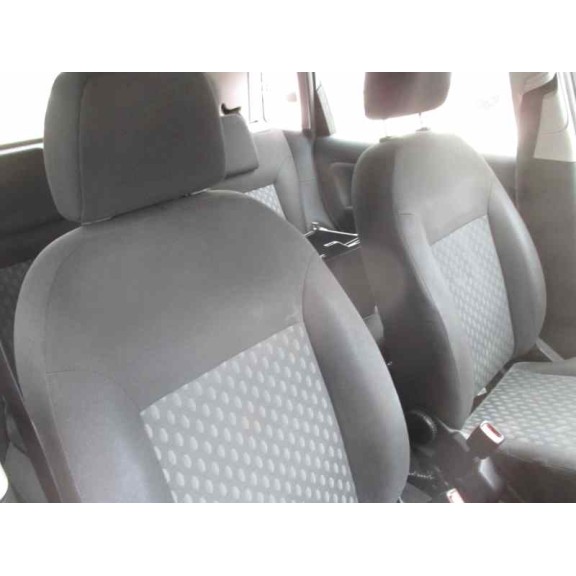 ford fiesta (cbk) del año 2004