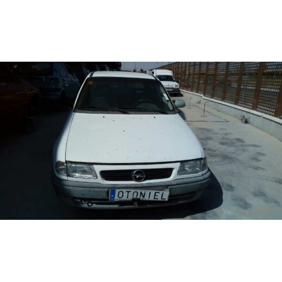 opel astra f berlina del año 1997