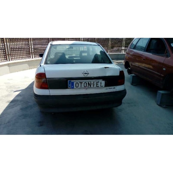 opel astra f berlina del año 1997