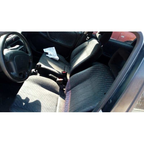 opel astra f berlina del año 1997