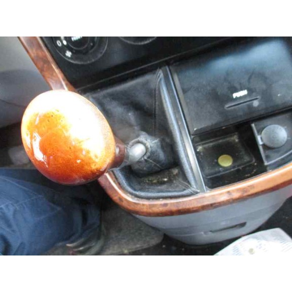 kia carnival ii del año 2003