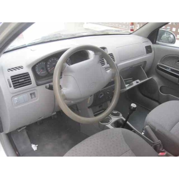 kia rio del año 2003