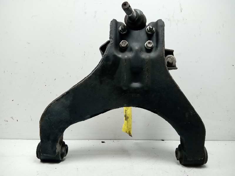 Recambio de brazo suspension inferior delantero derecho para nissan cabstar 01.04 referencia OEM IAM 561179X504  
